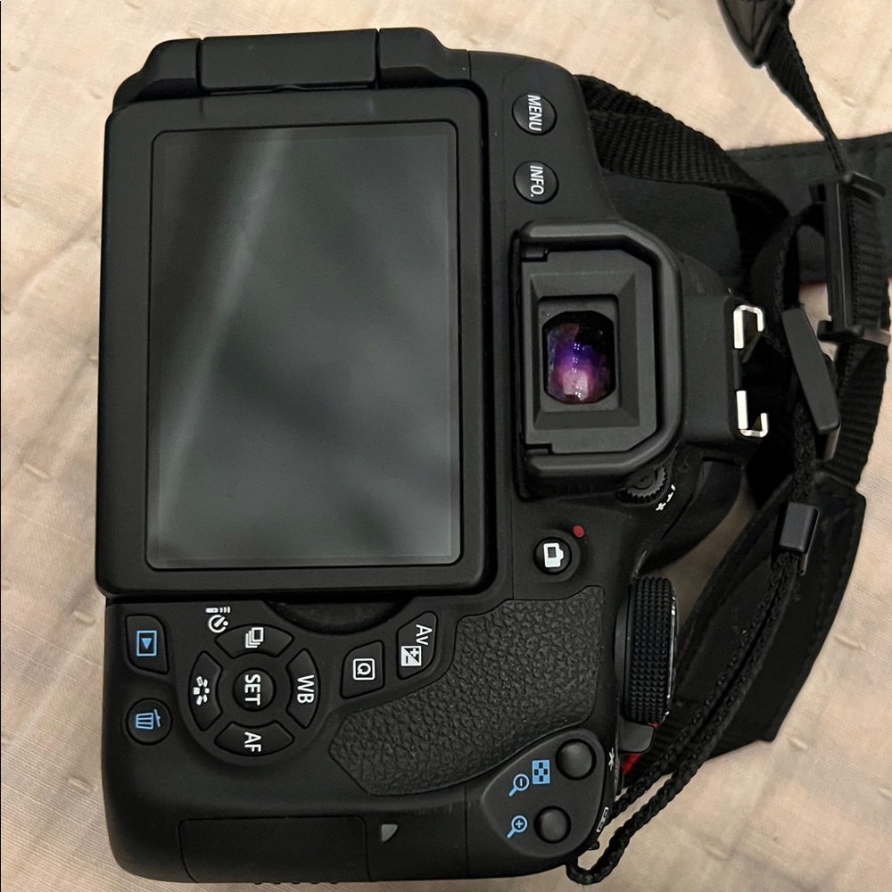 Canon EOS Rebel T6i DSLR Camera 18-55mm Lens Bundle Kit - Picture 4 of 13